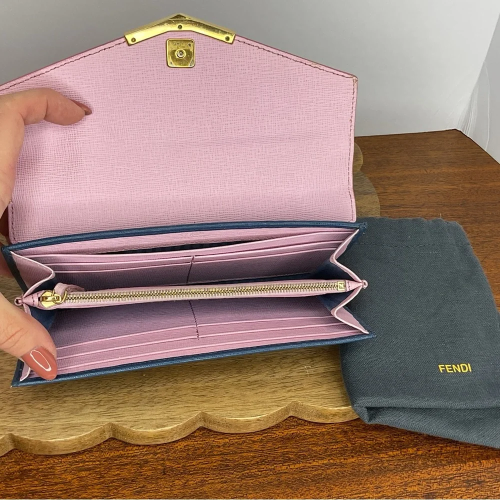 Fendi 2Jours Envelope Continental Wallet in Blush Pink and Blue Leather - Picture 4 of 15